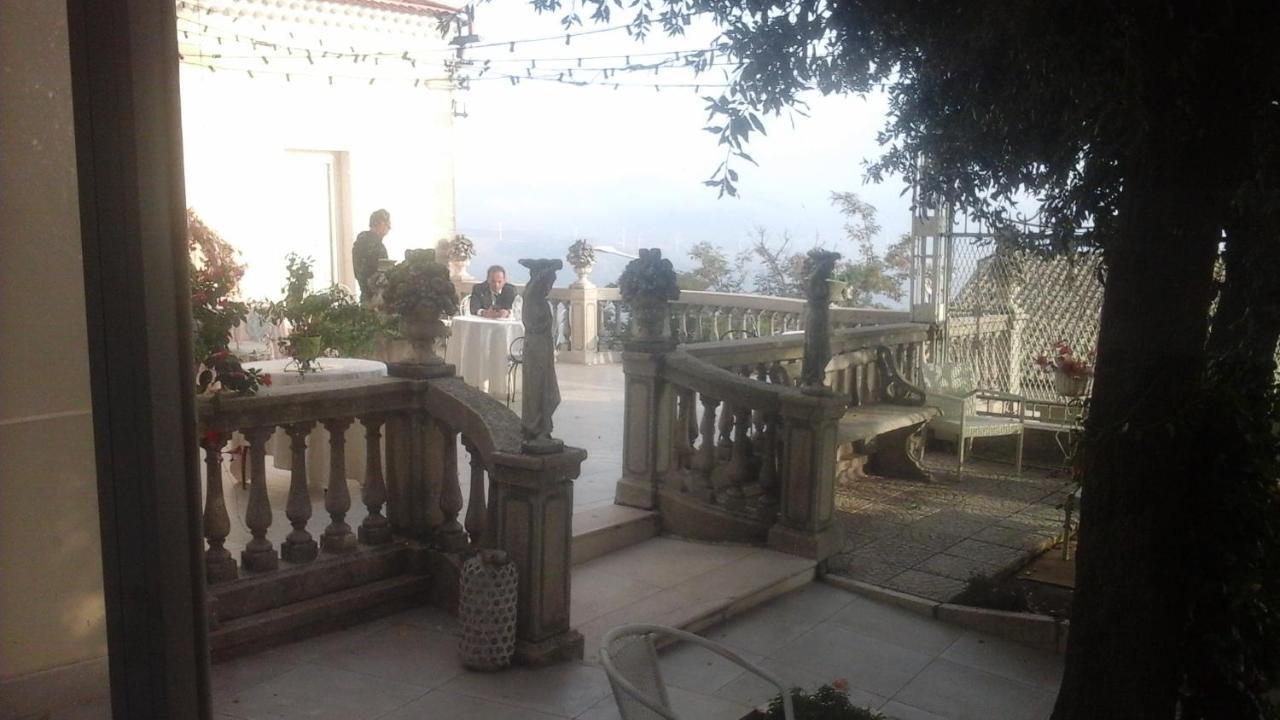 Villa Di Miscio Sant'Agata di Puglia Luaran gambar