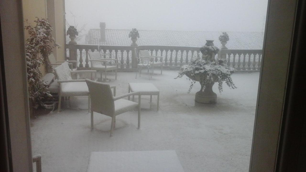 Villa Di Miscio Sant'Agata di Puglia Luaran gambar